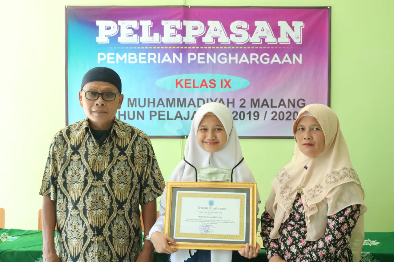Sederhana Penuh Makna, 5 Siswa Prestasi SMP Muda Raih Penghargaan Sederhana Penuh Makna, 5 Siswa Prestasi SMP Muda Raih Penghargaan
