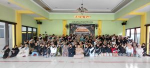 Foto Bersama dengan Kepala SMP Inovasi
