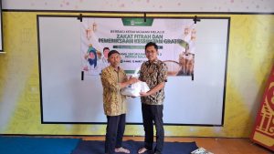 Pemberian zakat fitrah untuk warga wilayah purwantoro